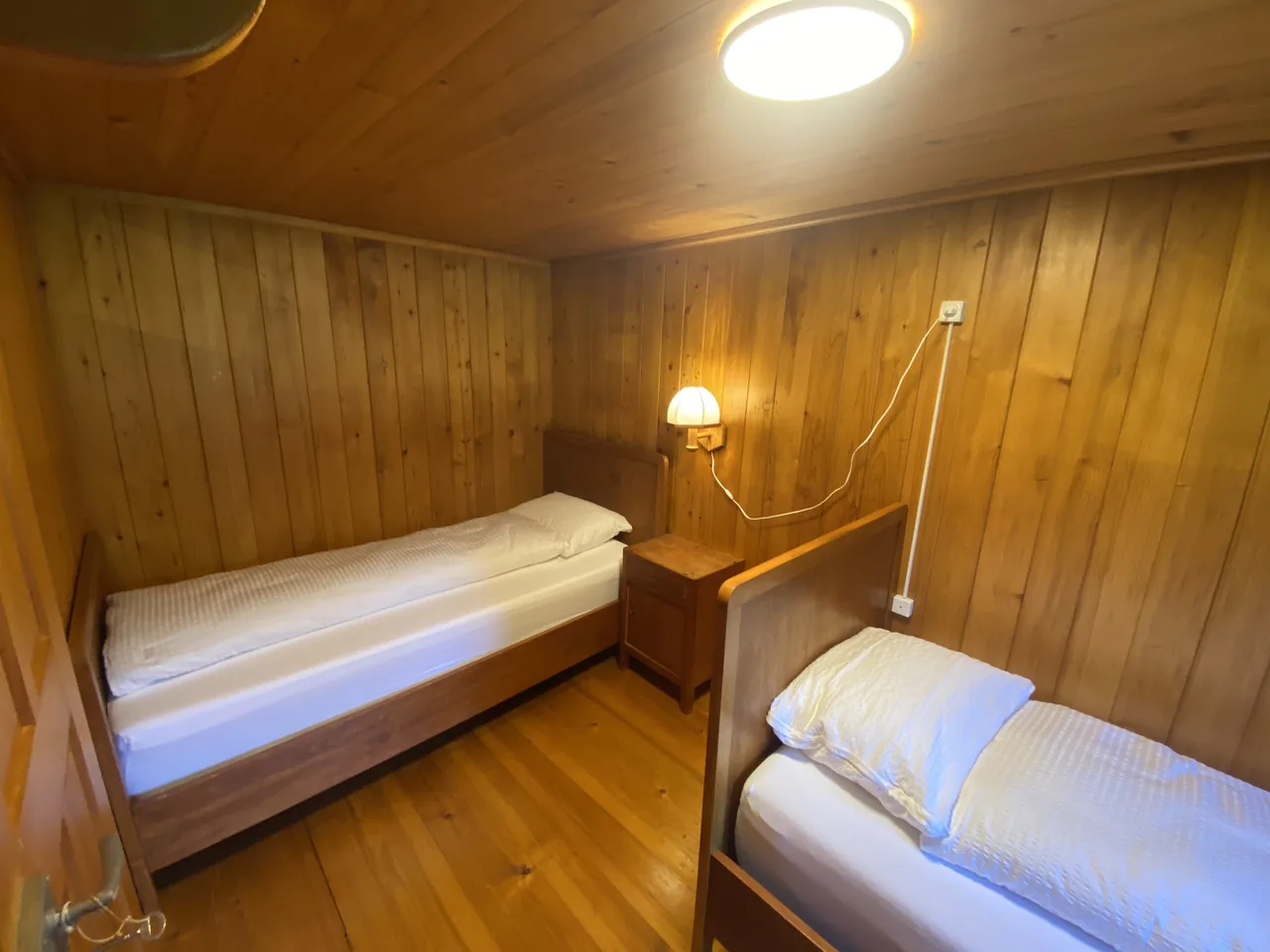 Zimmer mit zwei Einzelbetten
